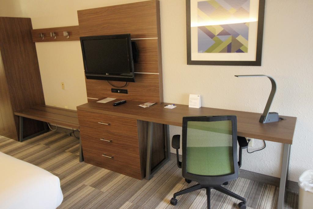 Holiday Inn Express & Suites Houston - Memorial Park Area By Ihg Extérieur photo