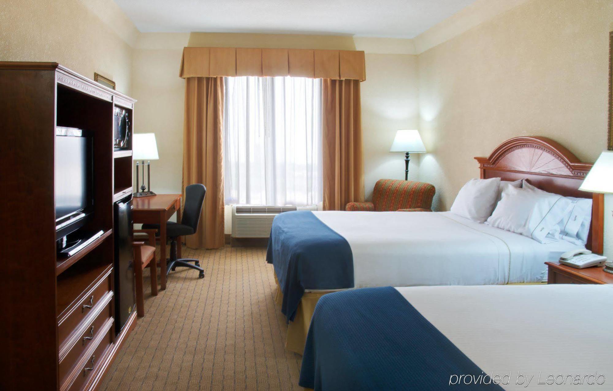Holiday Inn Express & Suites Houston - Memorial Park Area By Ihg Chambre photo