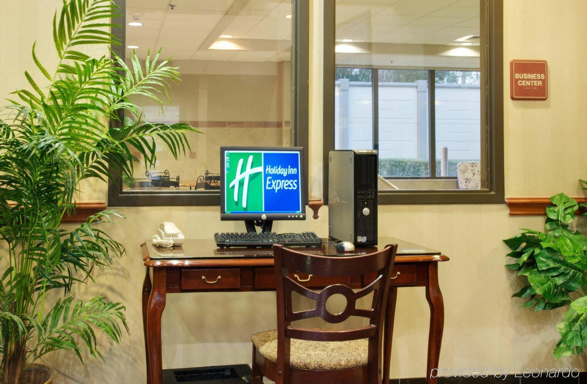 Holiday Inn Express & Suites Houston - Memorial Park Area By Ihg Extérieur photo